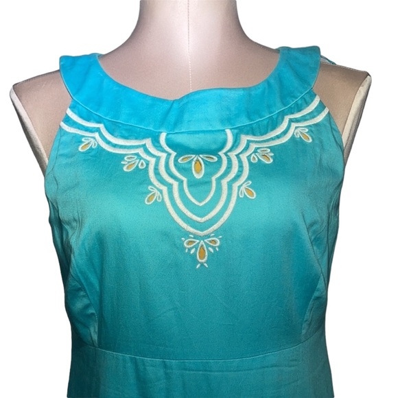Lilly Pulitzer aqua dress with white stitching. Yellow underneath. Size 4 - Picture 3 of 12
